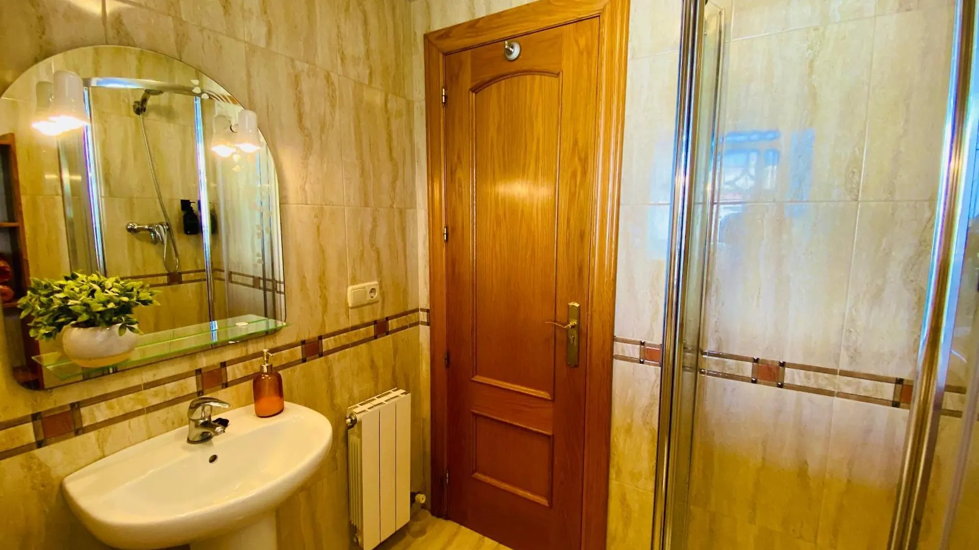 Casa Rural Mirador Del Olivar Gojar Bed & Breakfast